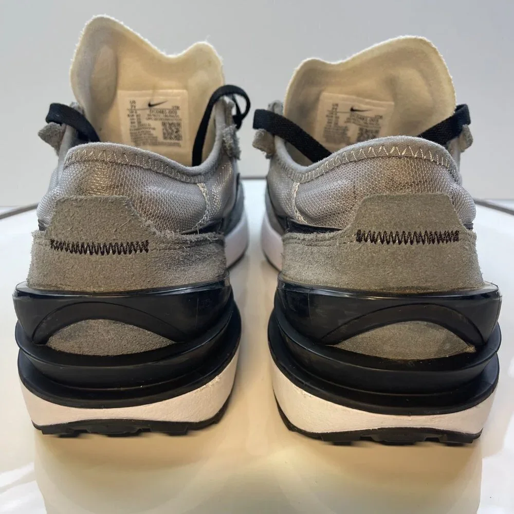 Nike Waffle One SE Boys Size 7Y Cool Grey White Wolf Grey Black - Picture 4 of 8